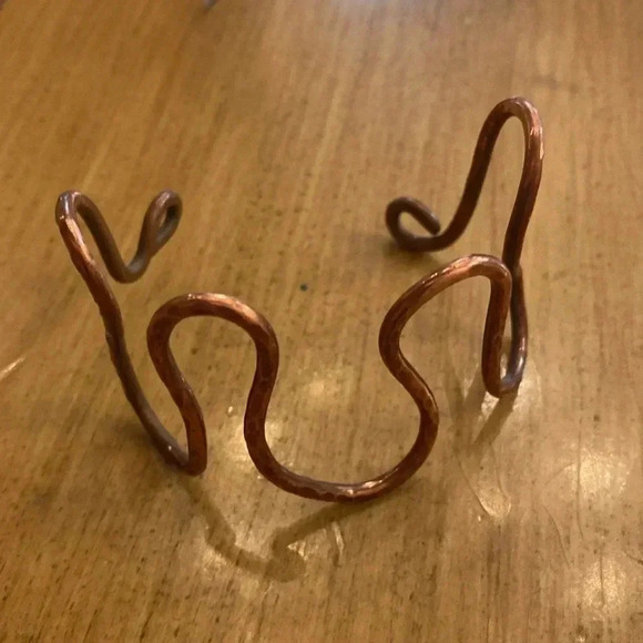 Unisex Copper Wave Bracelet Adjustable Handmade - Picture 6 of 6